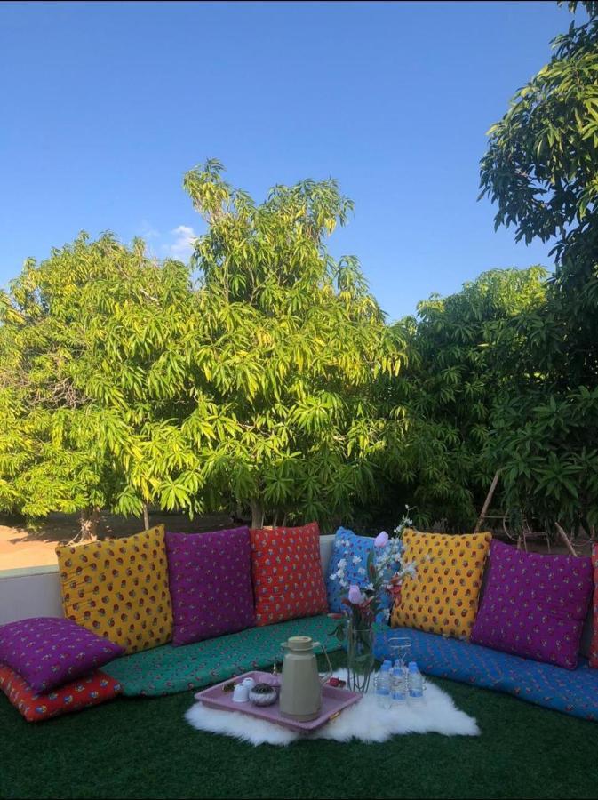 إستراحة الروابي Umm Lajj Esterno foto