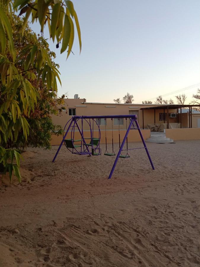 إستراحة الروابي Umm Lajj Esterno foto